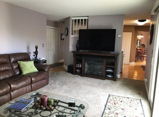 1581 Candlewood Dr, Crystal Lake, IL 60014