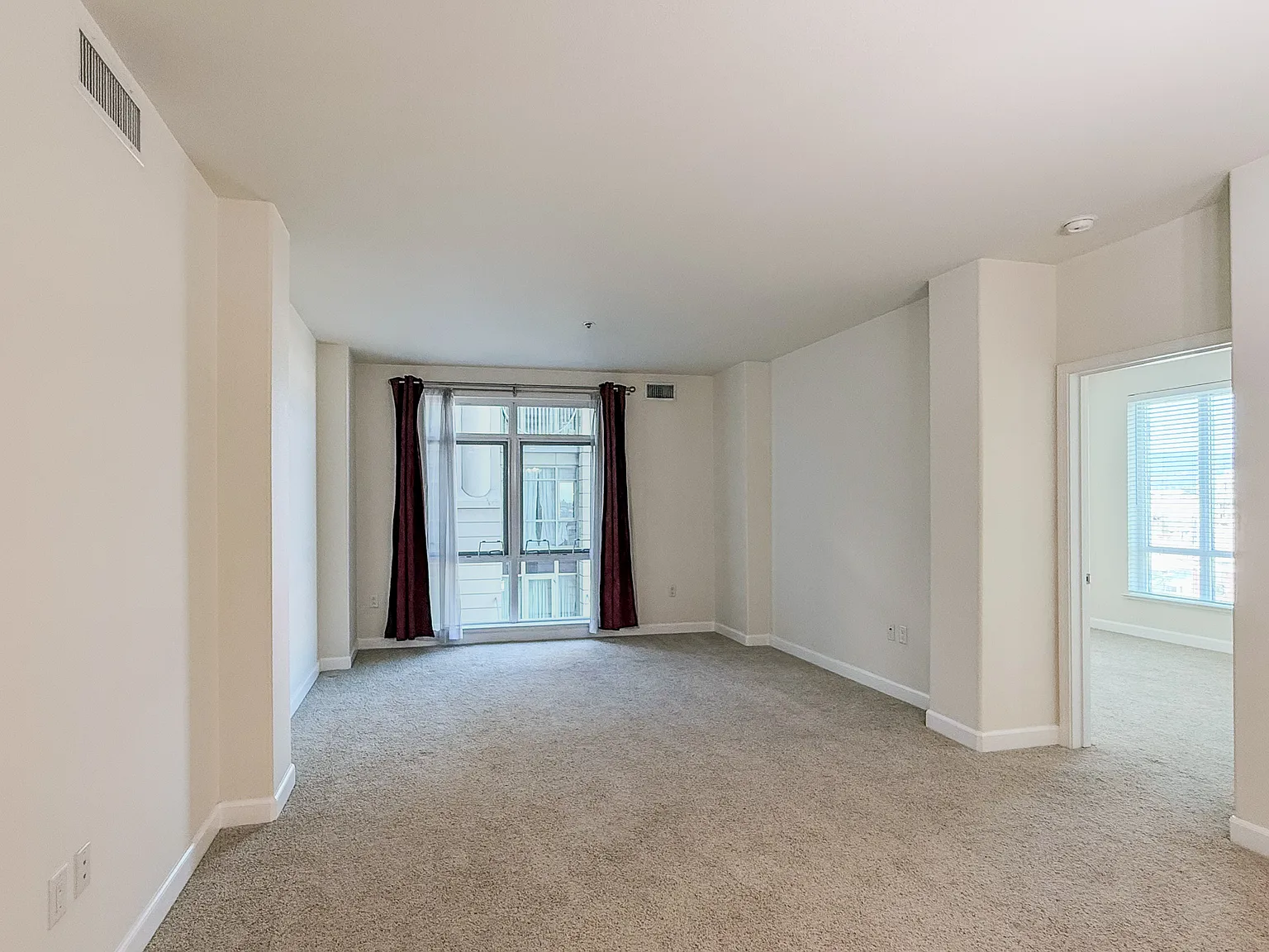 2 bed, 1371 sqft, $3,250 — Photo 2