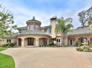 2063 Delphine Ln, Calabasas, CA 91302