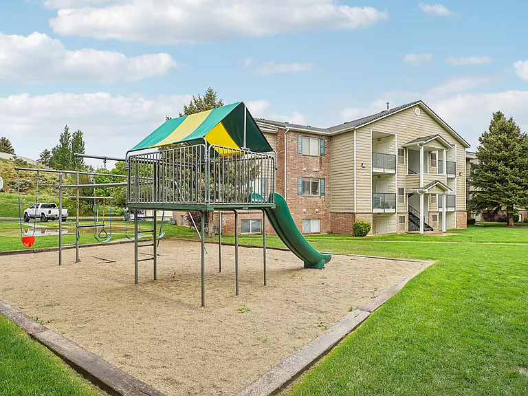 Cambridge Crossing Apartments — Photo 16