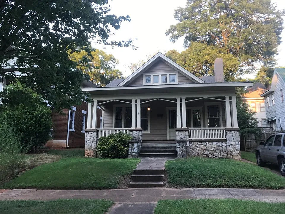 1435 10th Pl S