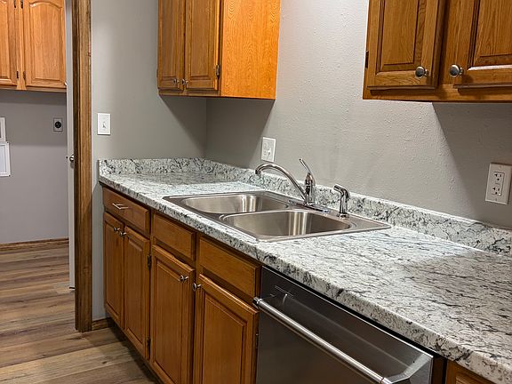5th image of 831 & 833 S Highland Ave #831