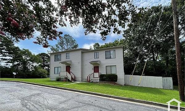 1st image of 919 Oak Ln SE