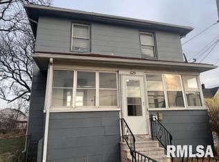 629 7th St, Rock Island, IL 61201