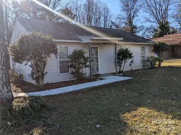 5938 Trysting Rd, Charlotte, NC 28227