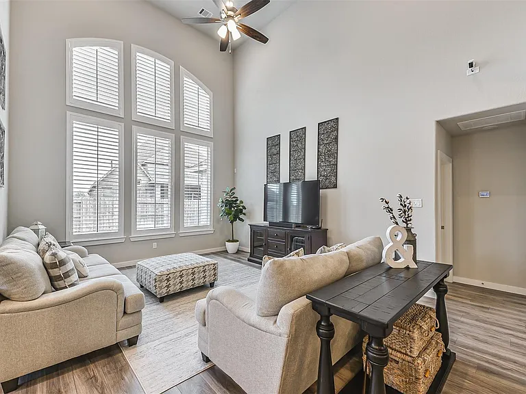 18407 Kilbowie Pl — Photo 5