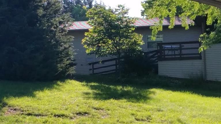 1st image of 112 N Shore Dr