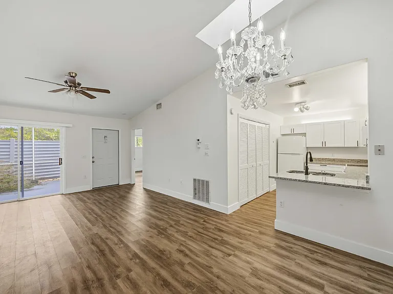 3300 Loveland Blvd #2501 — Photo 10