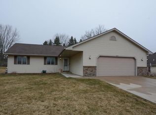 2104 Zuern Dr, Hartford, WI 53027