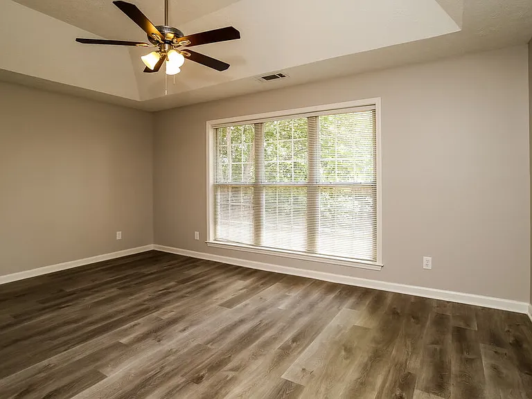 3029 Lexington Ave — Photo 9