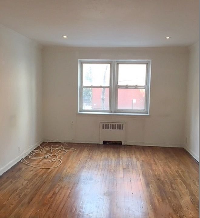 1st image of 128 E 91st St APT 1G