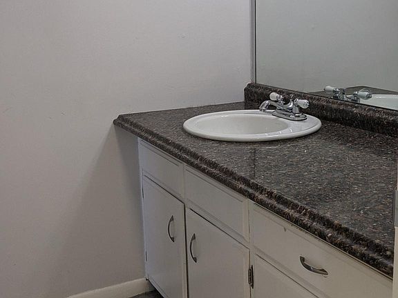 Bathroom vanity