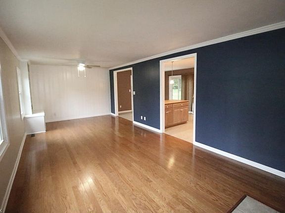 4th image of 261 McKinney Blvd