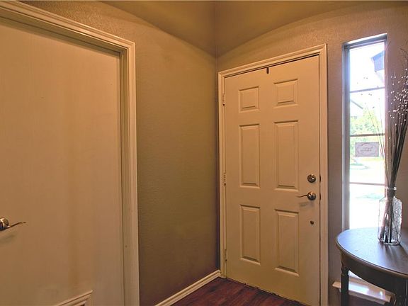 4th image of 328 Lake Wichita Dr