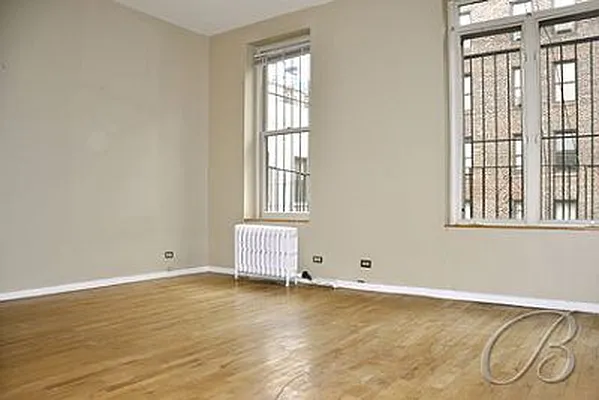 Rented by Bellmarc Realty | media 18