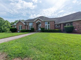 2066 N Market Ave, Bolivar, MO 65613