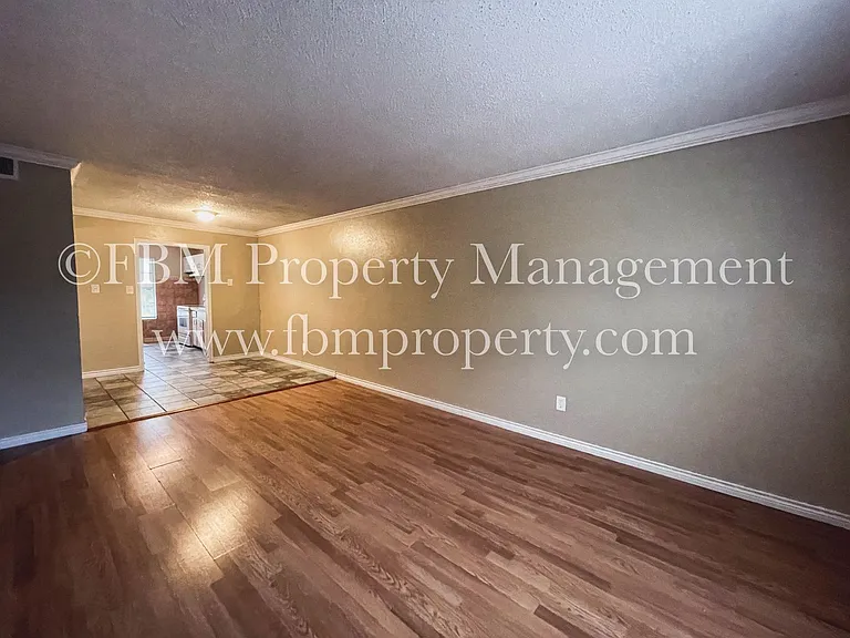 2608 W Sycamore Ave #7 — Photo 7