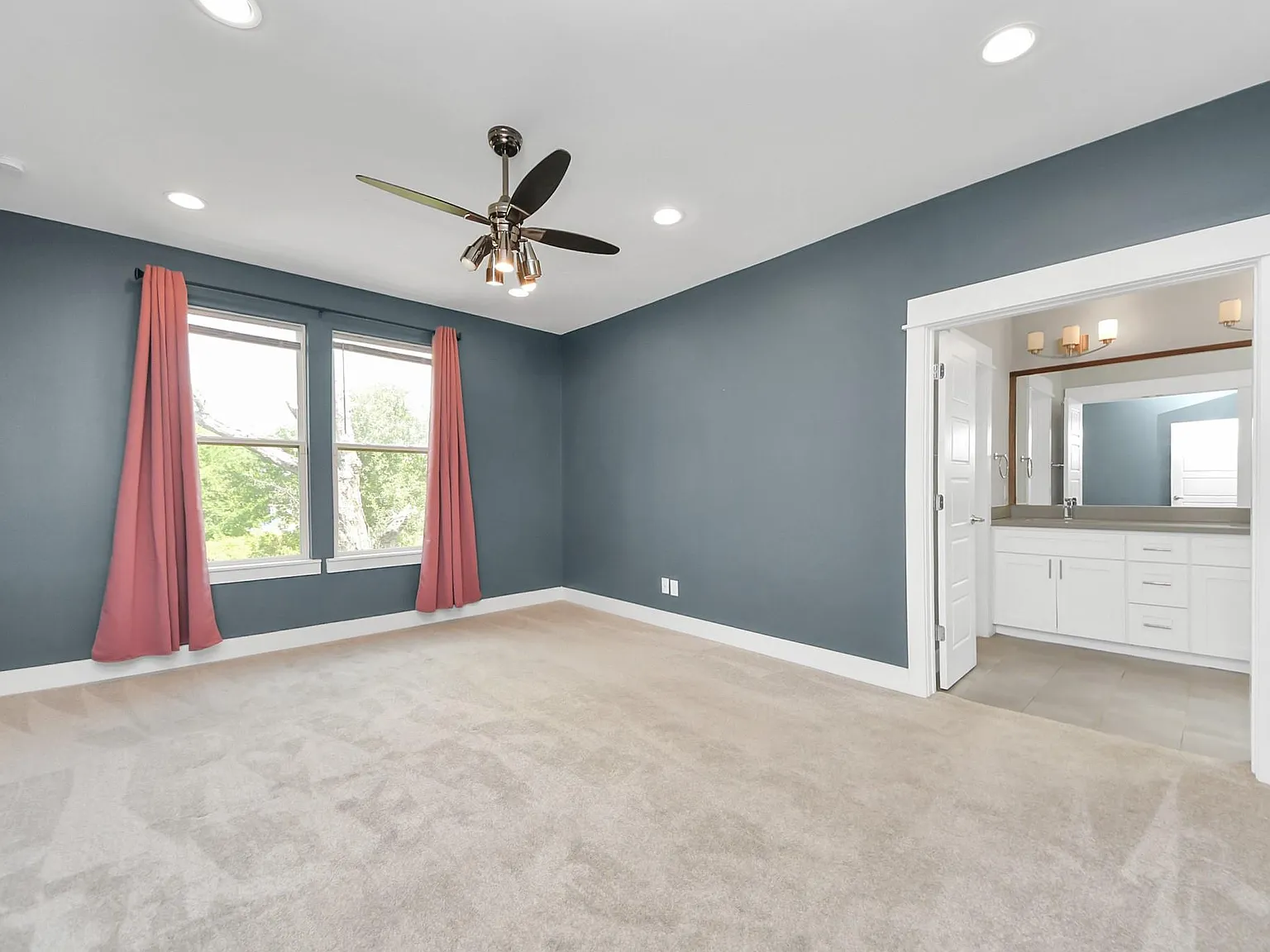 3 bed, 2.5 bath, 1803 sqft, $2,500 — Photo 4
