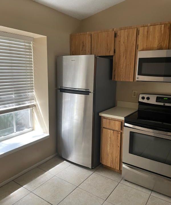 1st image of 633 Laguna Vista Ct