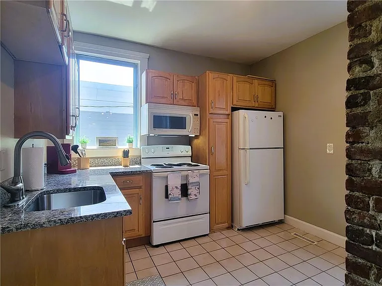 3 Bull St #2 — Photo 15