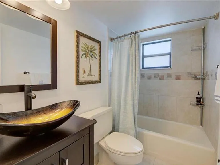 1975 SE 3rd St #403 — Photo 22