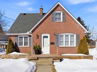 16 Margaret St, Pt Hope, ON L1A 1Y3