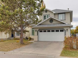243 E Sierra Morena Close SW, Calgary, AB T3H 3G3