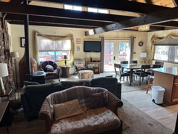 4th image of 1366 Donner Ln