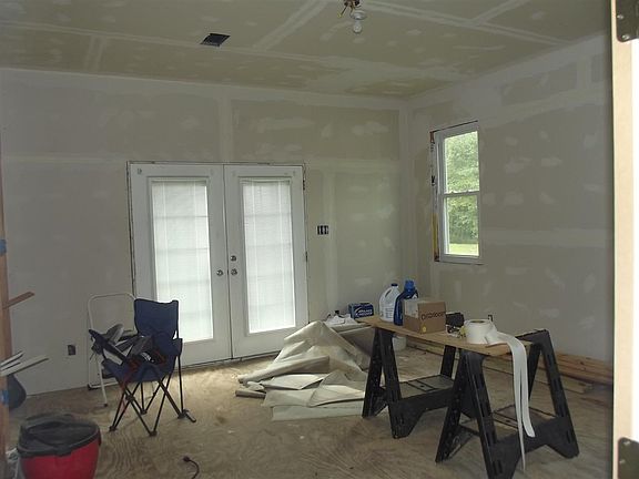 4th image of 2820 S Peveto Cir