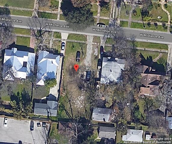 2nd image of 1526 W Mistletoe Ave
