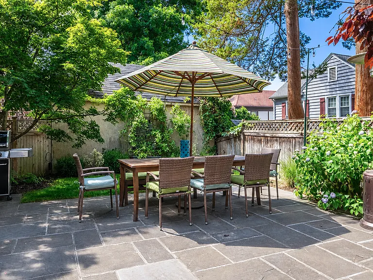 17 Bonnett Ave — Photo 41