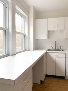 800 Washington St, Brookline, MA, 02446