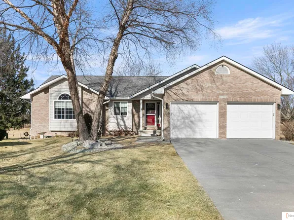 21902 Woodland Hills Cir, Eagle, NE 68347