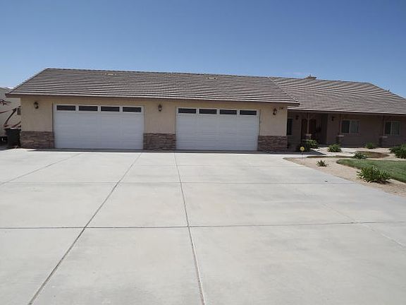 4 car extra deep garage!