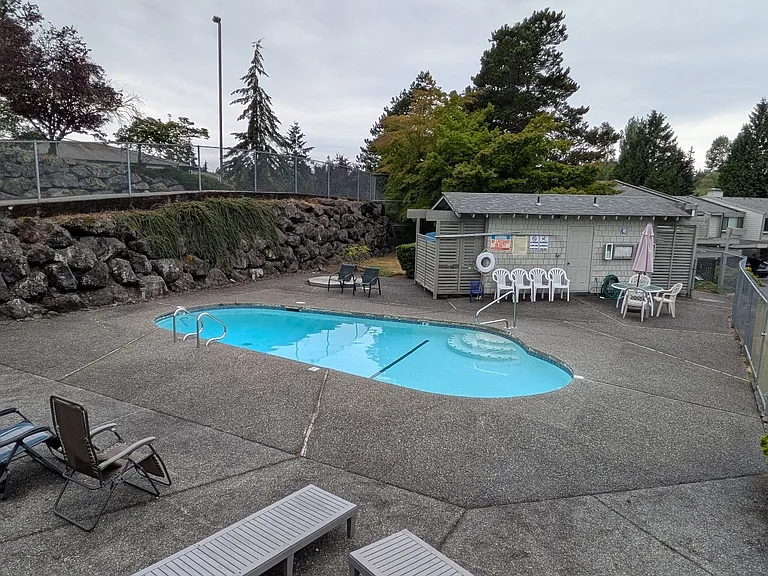22717 Lakeview Dr #A10 — Photo 13