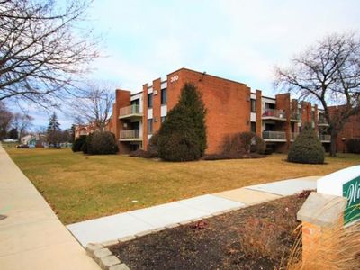 300 W Fullerton Ave, Addison, IL, 60101