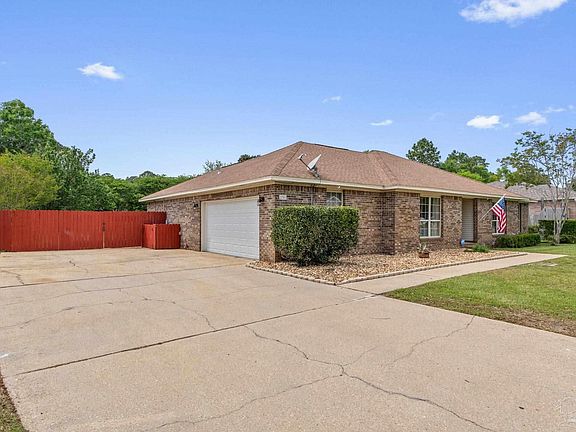 3rd image of 2351 Ash Dr