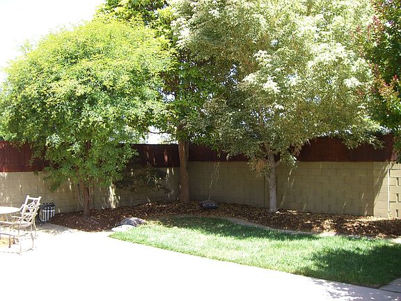 3rd image of 5031 Sloane Ave