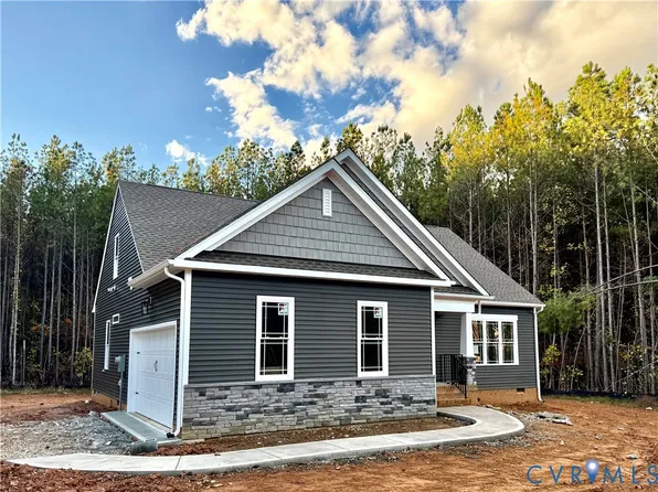 2215 Walnut Tree Blvd, Powhatan, VA 23139