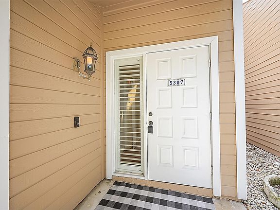 4th image of 5307 Buckhead Circle #203