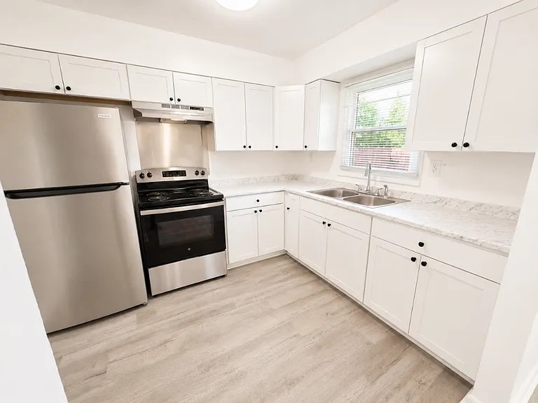 2626 Wayside Dr — Photo 5