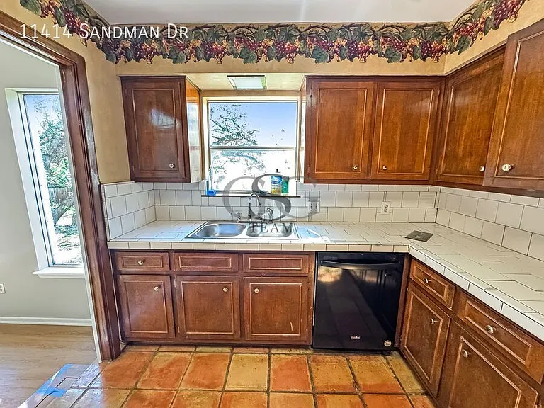 11414 Sandman Dr — Photo 13