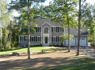 15 Seavey Dr, Auburn, NH 03032