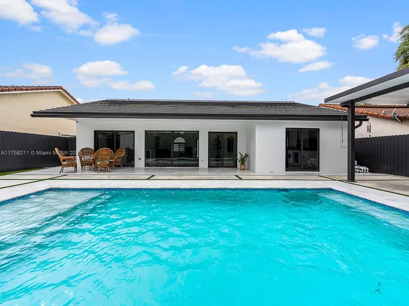 17801 SW 152nd Ct, Miami, FL 33187