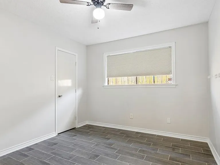 6915 La Mirada Dr — Photo 19