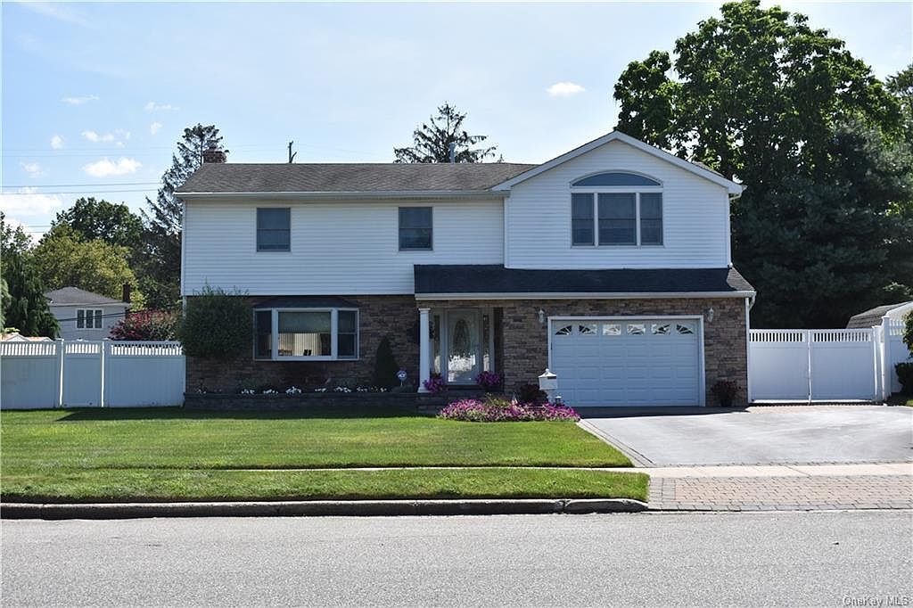 66 Pawnee Drive, Commack, NY 11725 Zillow