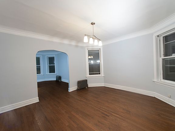 4th image of 3017 W Eastwood Ave Unit 1