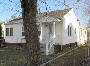 541 Broadway St, Austin, IN 47102