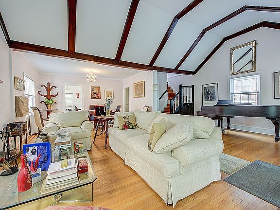 3rd image of 8038 236th St