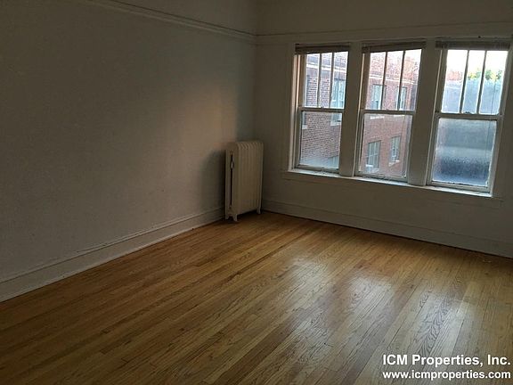 3rd image of 630 W Arlington Pl #33